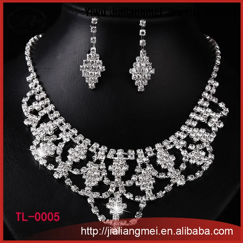 

Fashion Silver Handmade white artificial Rhinestone Necklace Earrings Set