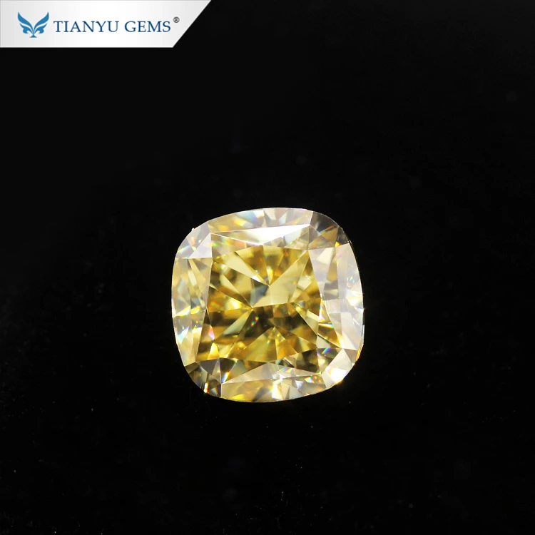 

Cushion Modified Brilliant Crushed Ice Cut Yellow color 9*9mm Synthetic Moissanite