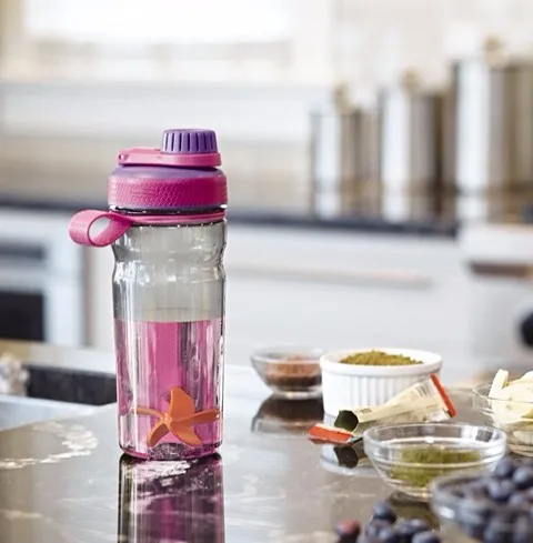 large plastic shaker protein powder shaker bottle with ball