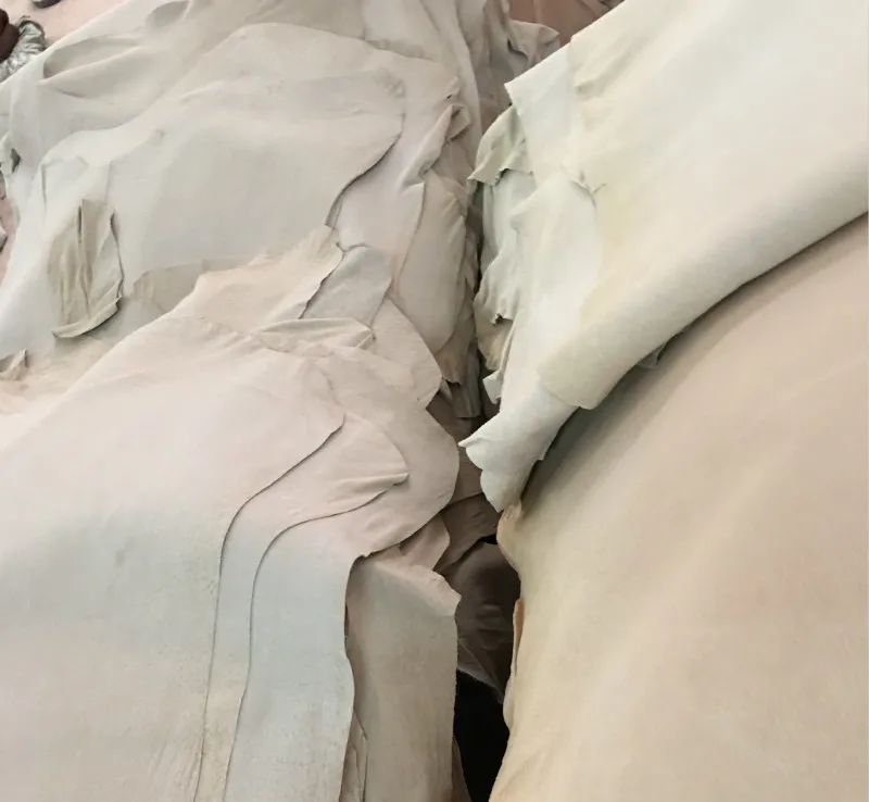 
Beige color pig split leather for shoes lining insole bags gloves etc 