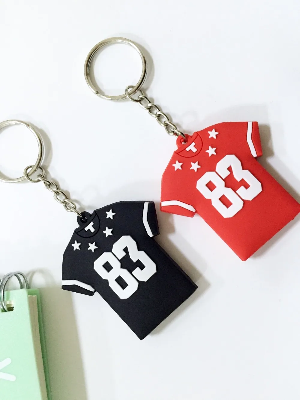 Bespoke Cheap Football Club Team Souvenir T Shirt Keychain Pvc Factory