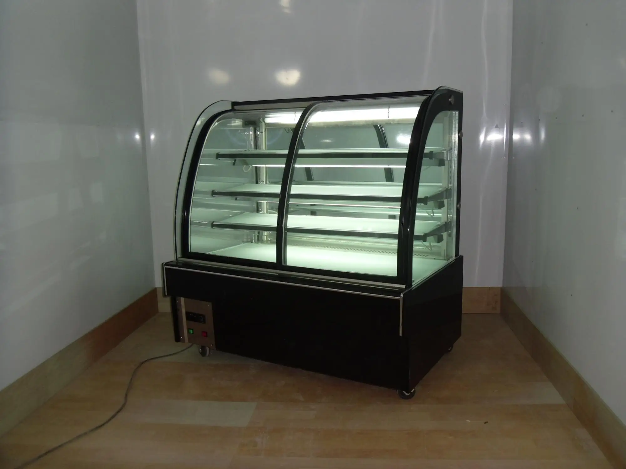 Refrigerated Cake Fridge Used Bakery Display Cases For Sale Buy Used