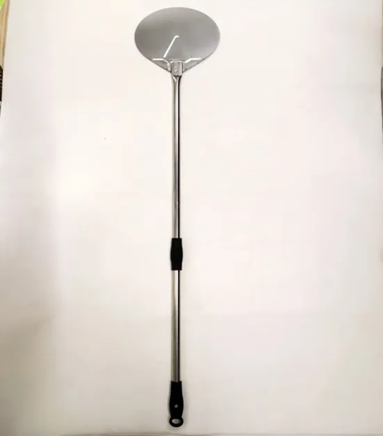 turning pizza peel 4.jpg