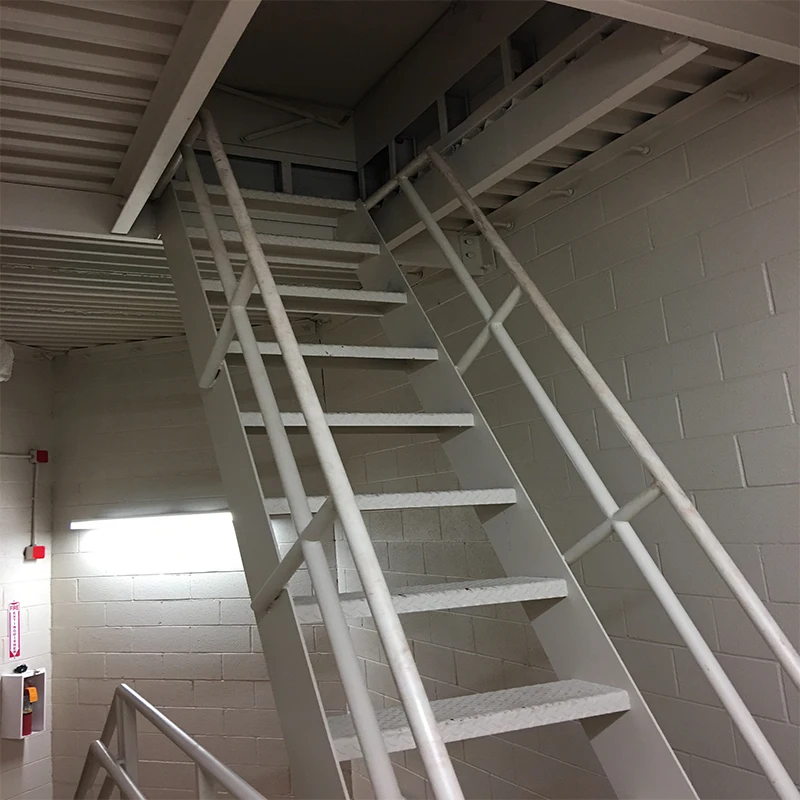 工厂供应 astm 标准 a36 栏杆制造碳钢涂漆钢结构建筑用焊接楼梯扶手