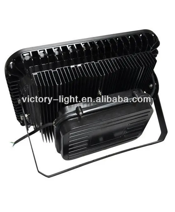 IP65 Waterproof Outdoor 150W soccer stadium lights with 3 Years Warranty
