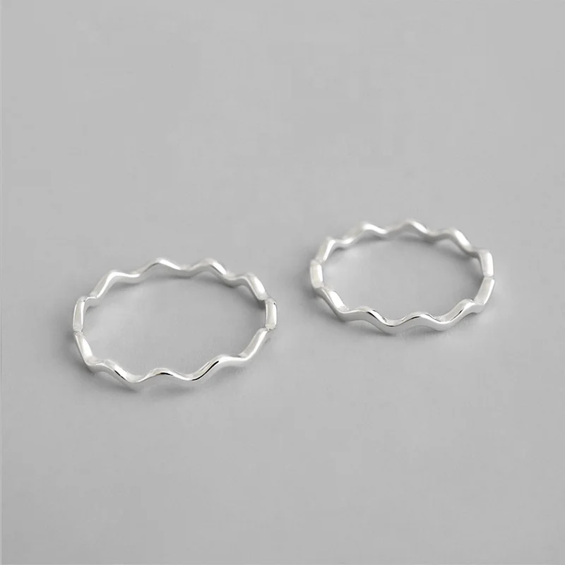 

Simple Ladies wave design thin ring 925 silver sterling