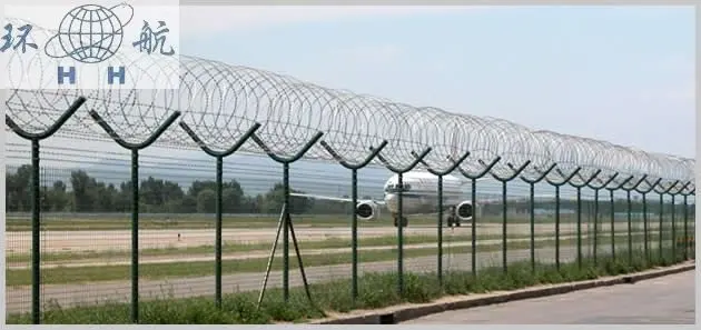 40262.494462338_airport_fence_3.jpg
