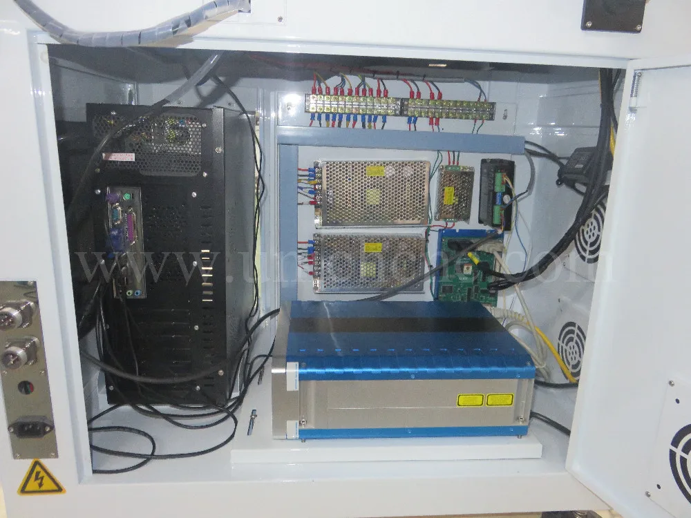 UNICH fiber laser marking machine with 20/30/50W Raycus/Max generator