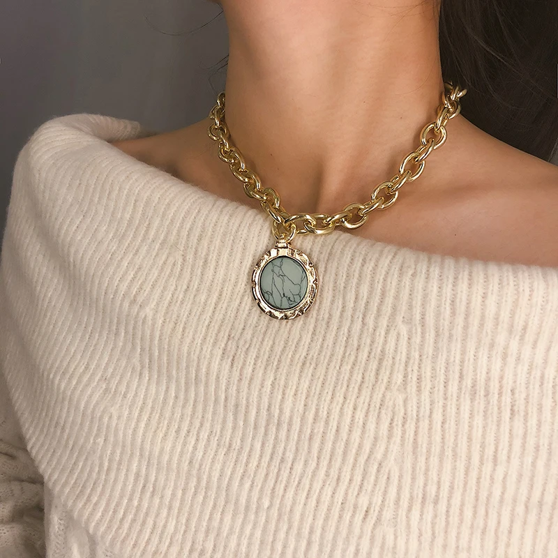 

Vintage Green Stone Pendant Necklace Statement Heavy Metal Long Chain Necklace for Women Sweater Chain Jewelry (KNK5052), Same as the picture