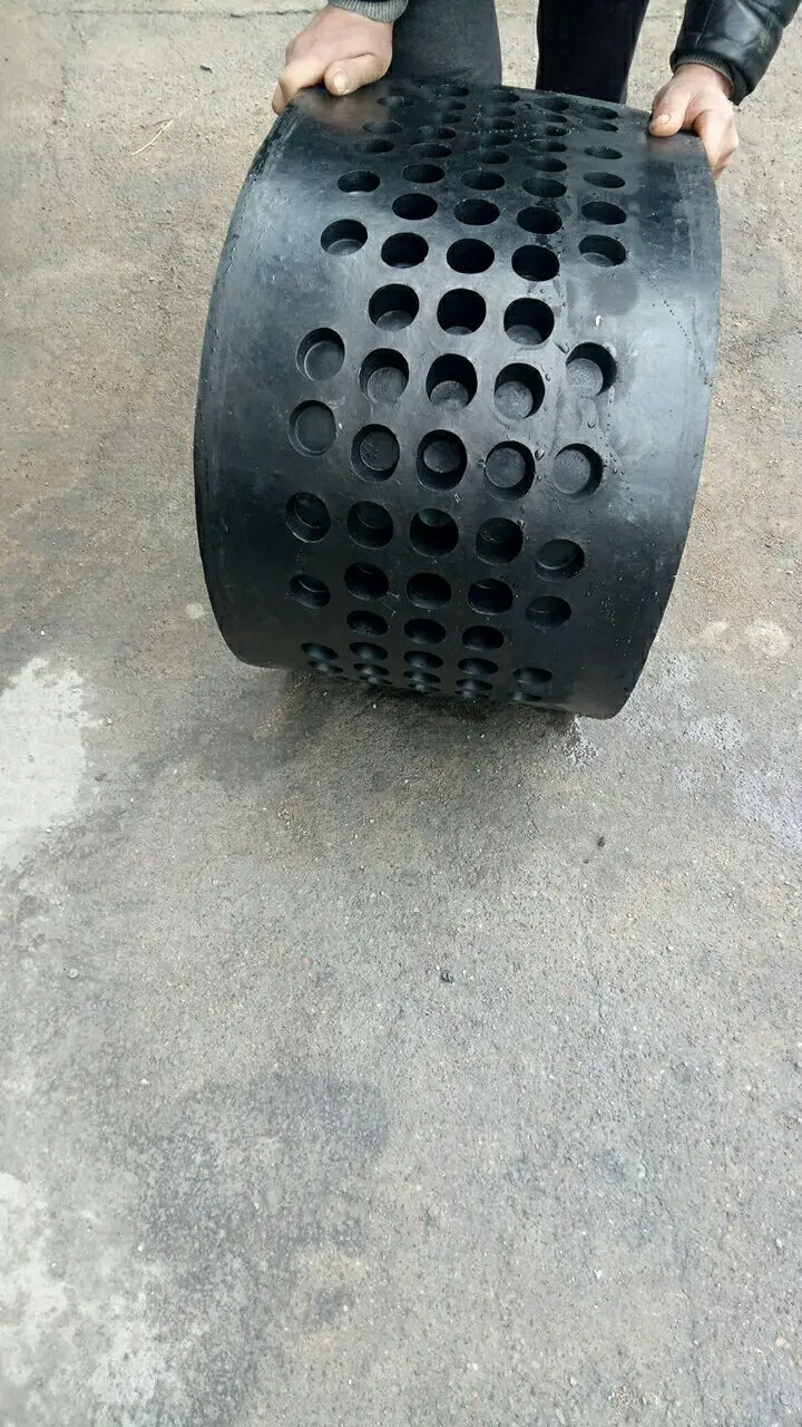 rubber speed hump (5).jpg