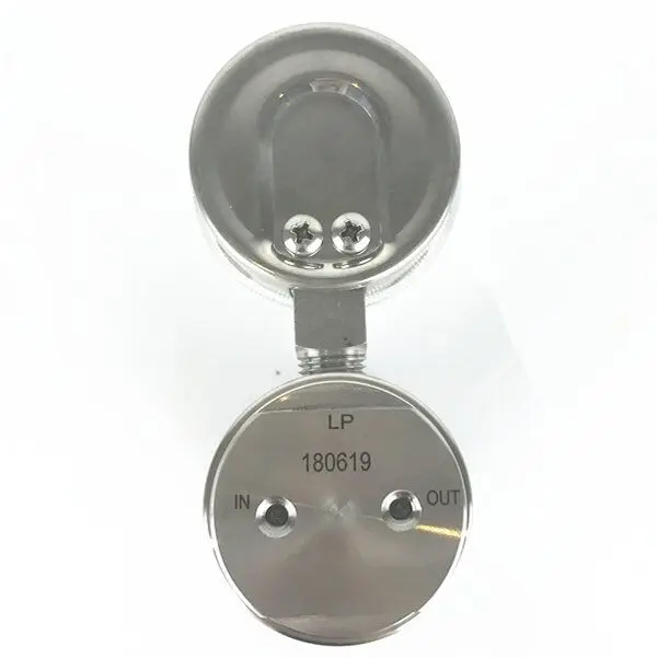 adjustable oxygen pressure regulator with gauge