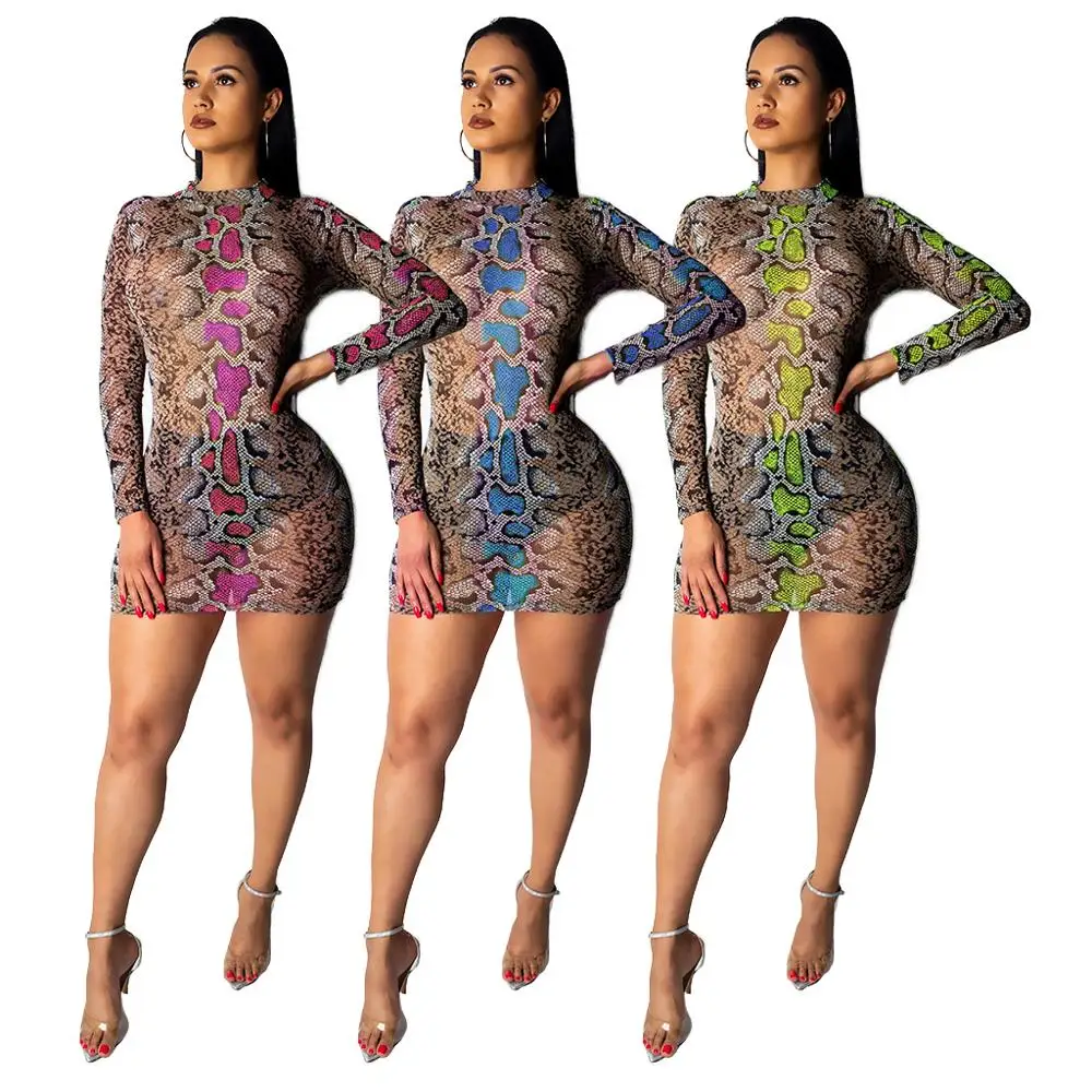 

9032721 2019 Summer see through serpentine mesh printed long sleeve nightclub dress