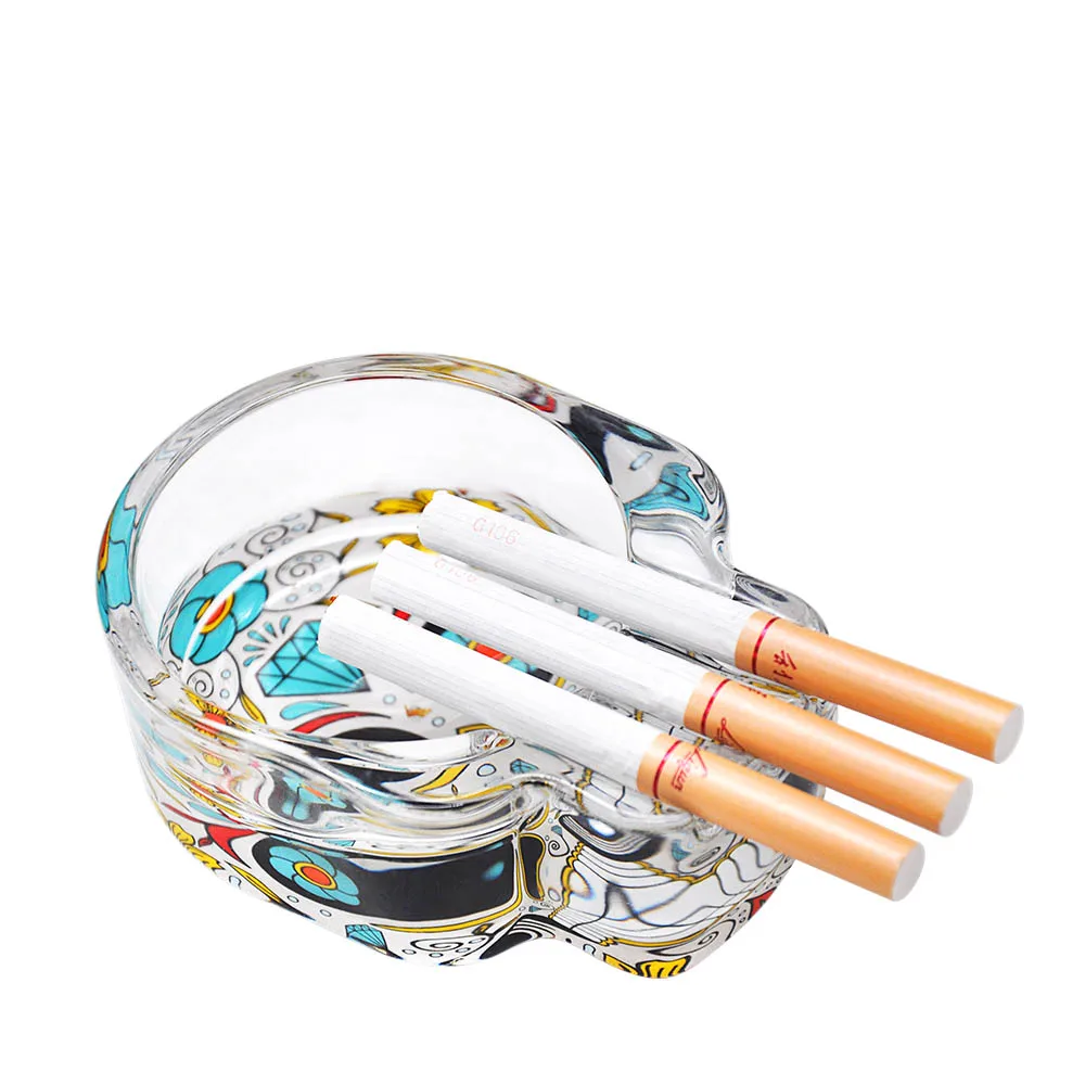 공장 직접 판매 수제 설탕 유리 재떨이 세 개의 담배 재 홀더 62MM 담배 재떨이