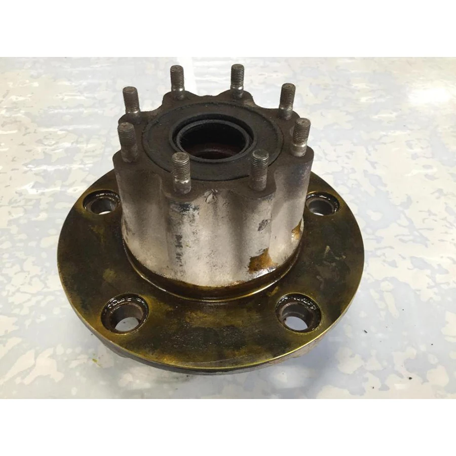 Superior Isuzu Used Rear Truck Hub With Good Condition Buy Genuine Parts Isuzu,Used Car Parts