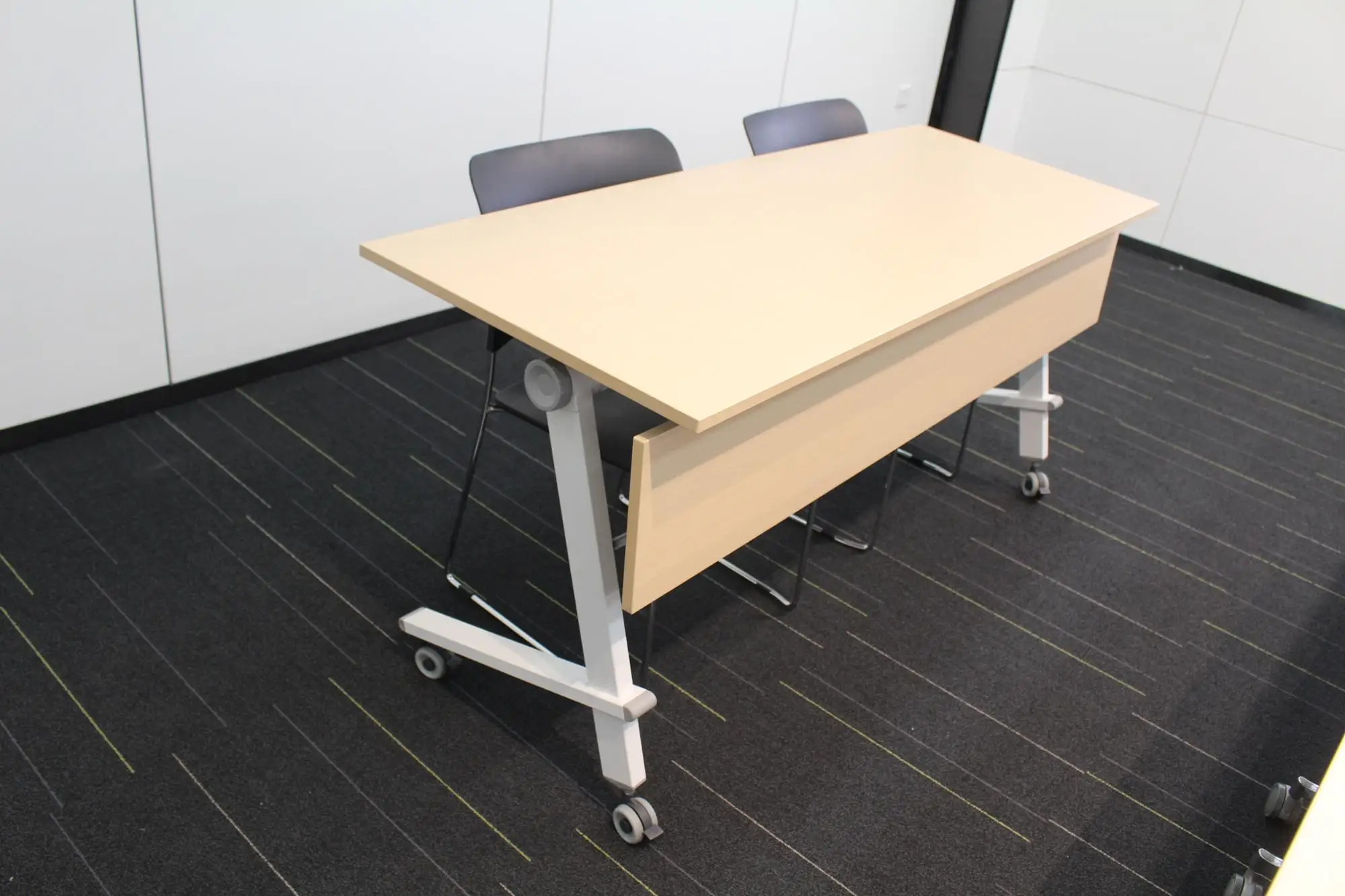 工厂价格现代折叠小会议桌训练书桌学习桌子桌子书桌免费组合