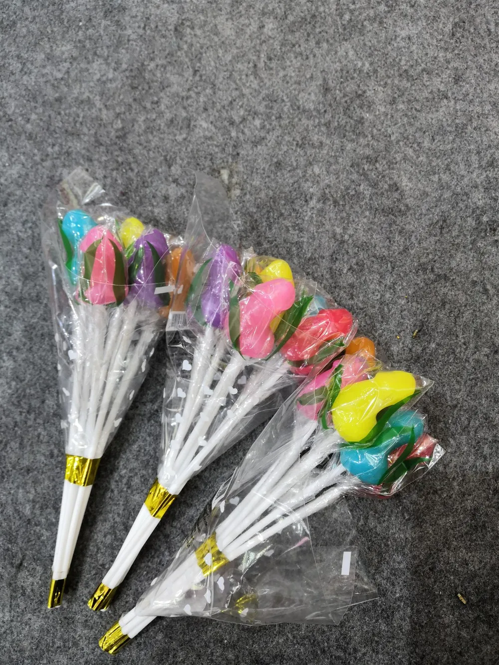 Красивые конфеты в подарок. Конфеты в красивой упаковке. Прозрачные пакетики для упаковки сладостей. Пакетики для упаковки сладостей. Пачка конфеток.