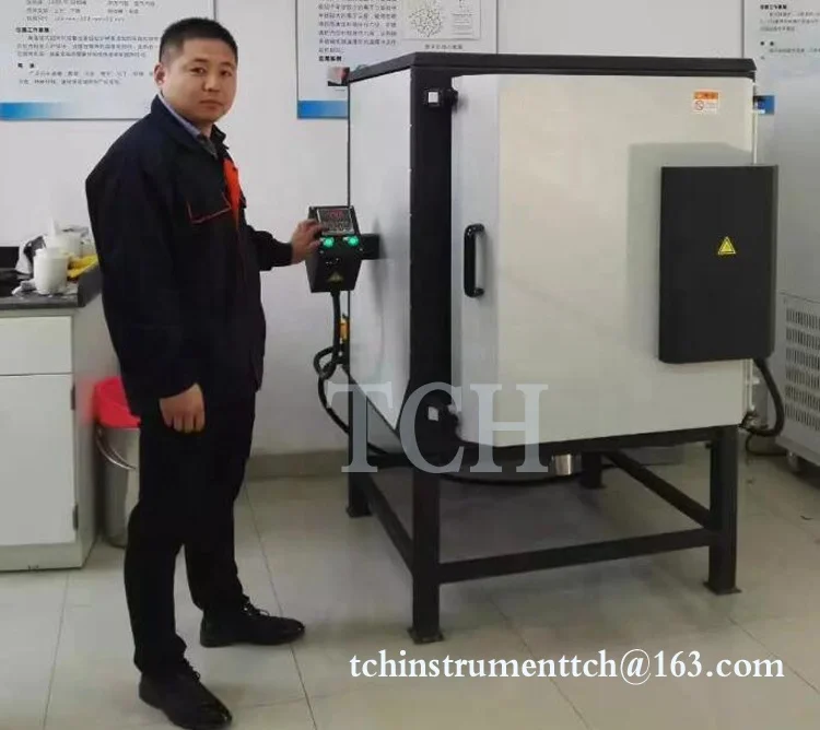 Chamber furnace for debind and pre-sintering of ceramic zirconia blanks in the production