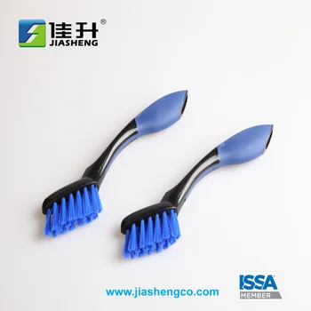 small cleaning brush