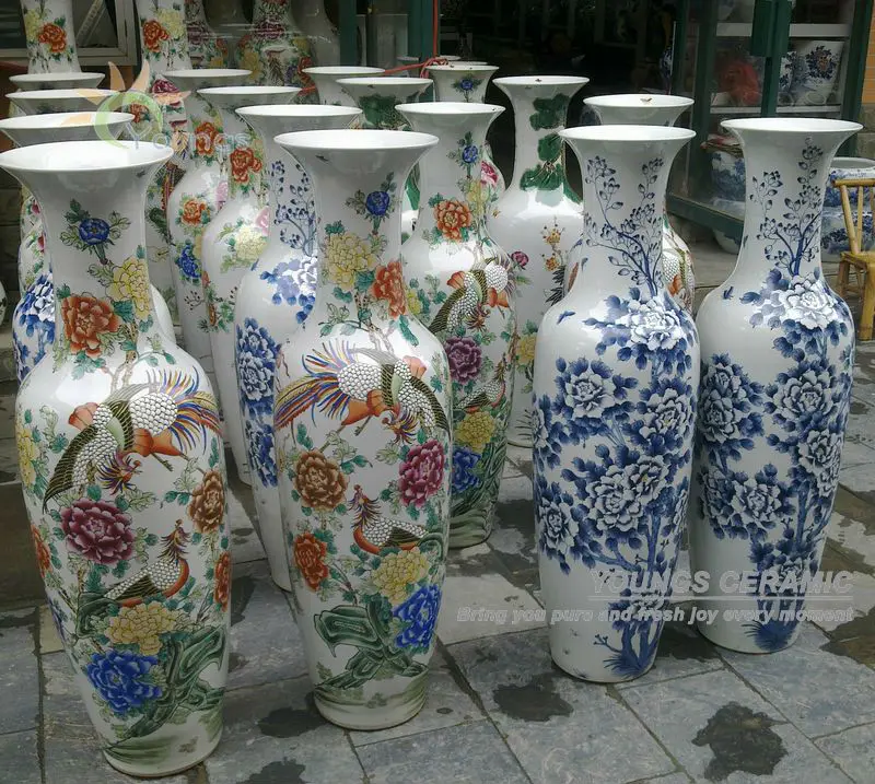 Chinese Hand Painted Flower Famille Rose Porcelain Decorative