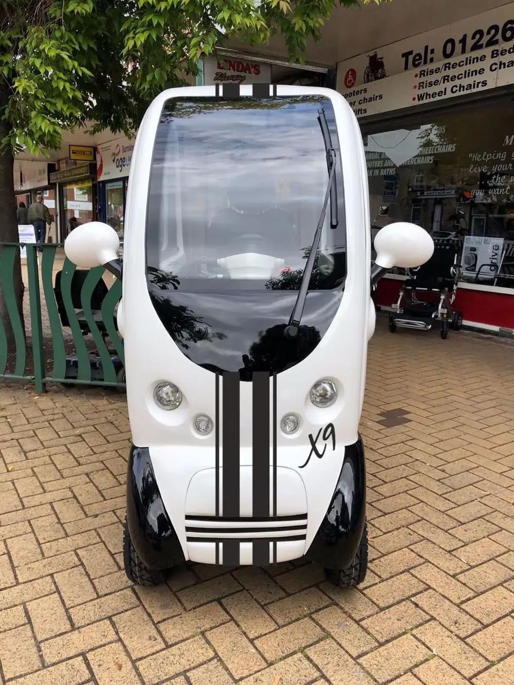 
Closed Cabin scooter manufacturer cabin car scooter mobile 
