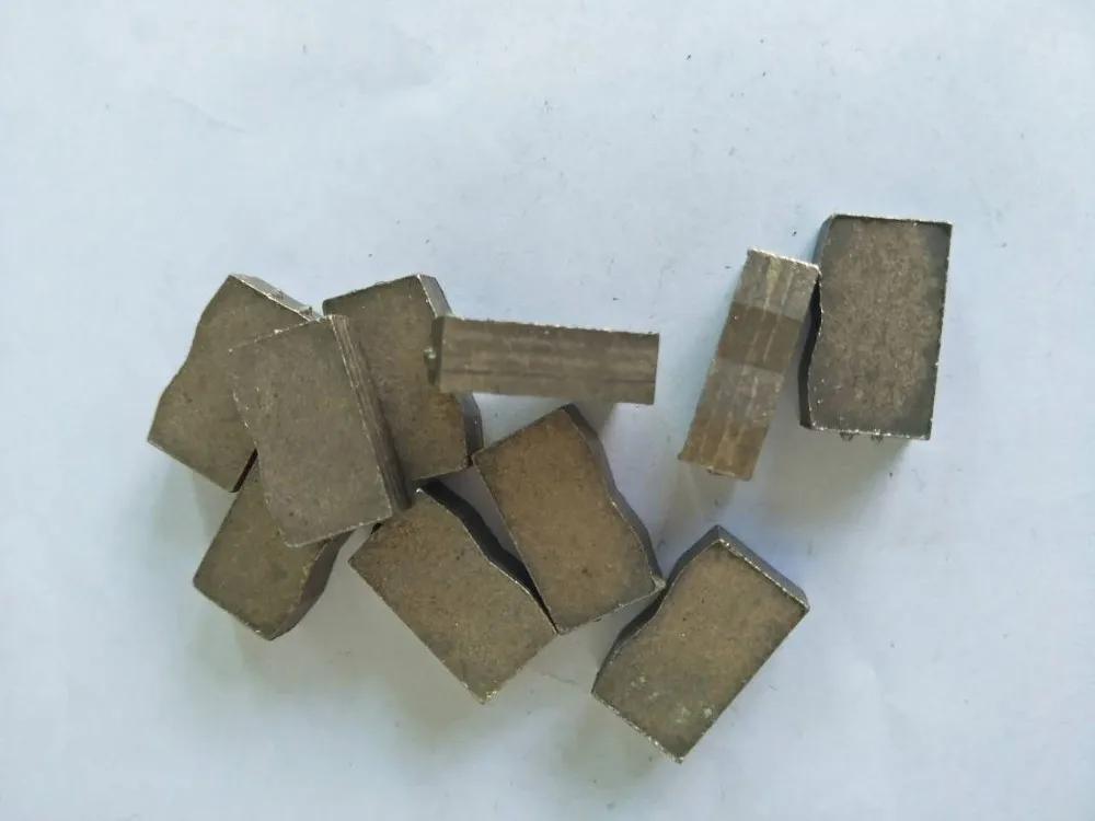 中国钻石尖端工具金刚石锯片段钻石刀头