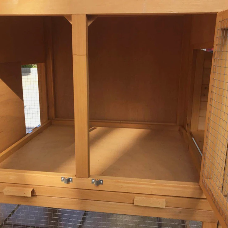 wooden chicken coop9.jpg