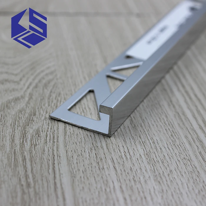 Metal ceramic tile trim