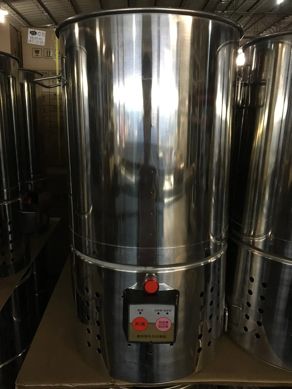 电动220 v/12 v 太阳能容量 90l 牛奶分离器