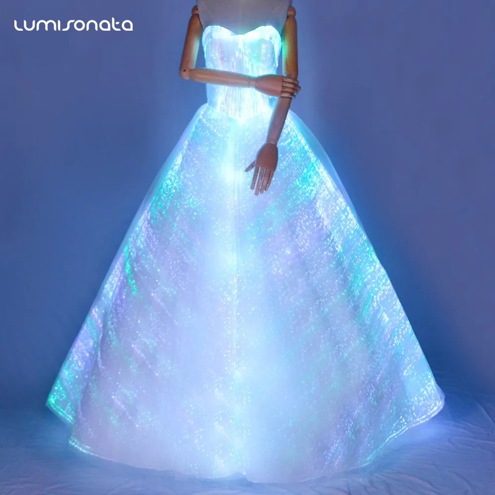 Светящее платье