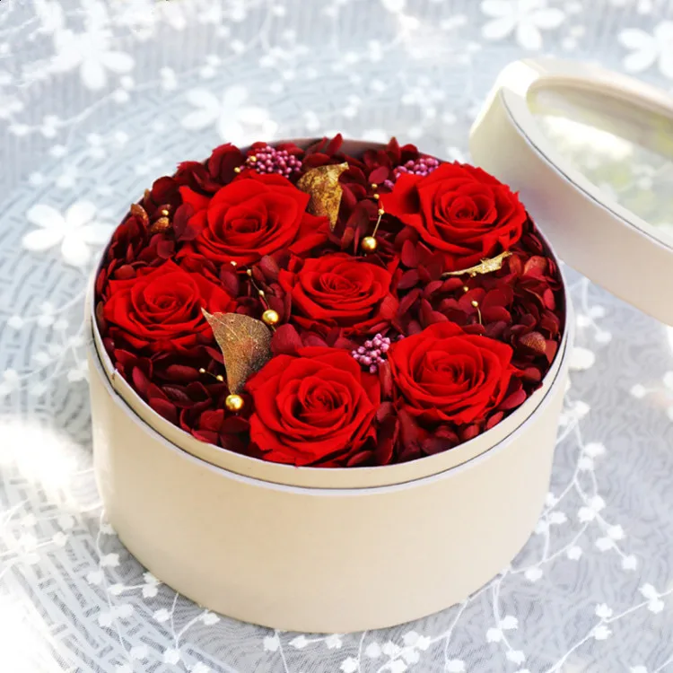 preserved rose in gift box.jpg