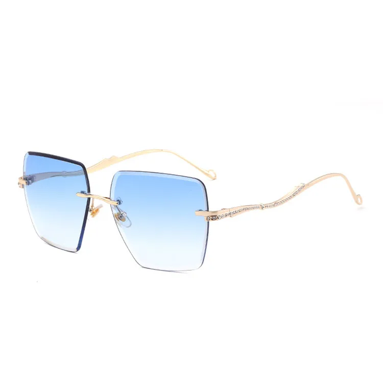 

2019 Fashion Style Square Frame Vintage Bling Sunglasses For Women