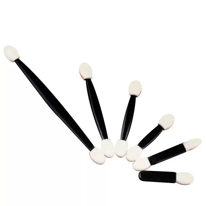 eyeshadow applicator