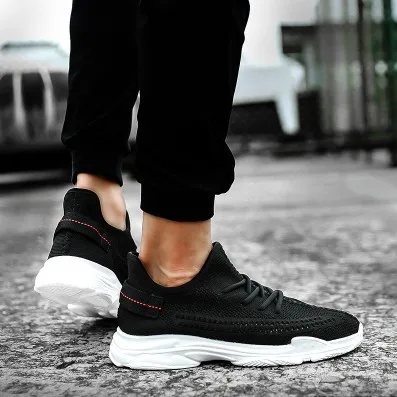 

Top Quality Models Best Air Cushion Black Running Shoes Sneakers for Men, Customized