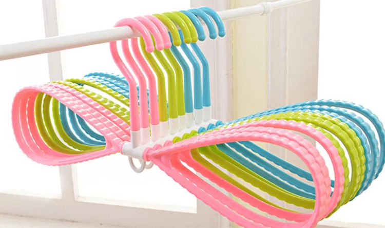 Wholesale Market Eco-Friendly Plastic Clothes Hanger Rack