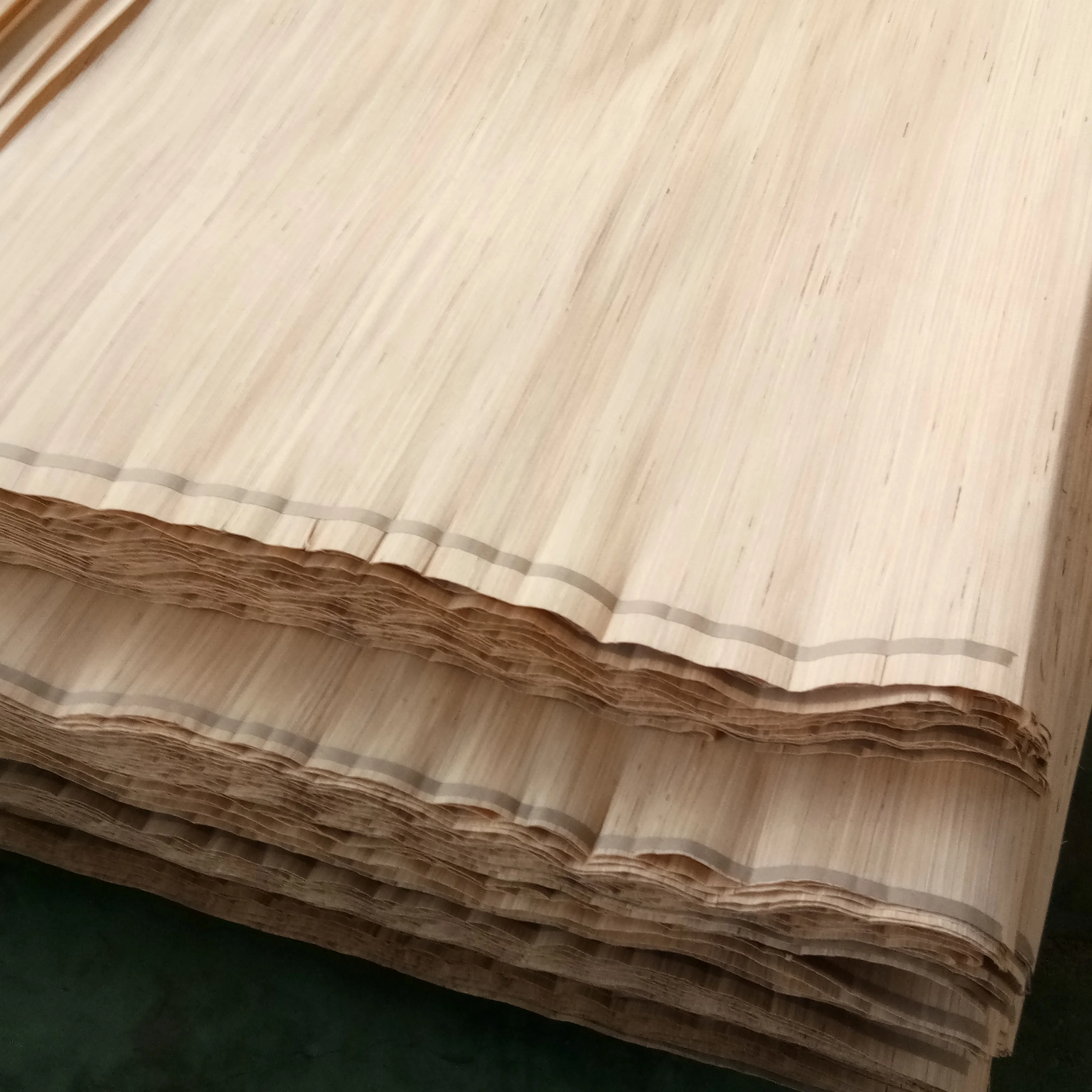 Solid Wood Oak Wood Veneer - Buy Solid Wood Veneer,Oak ...