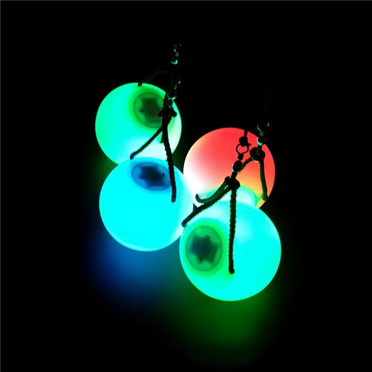 世界上最受欢迎的 led 发光 poi 球旋转点亮 rave 玩具