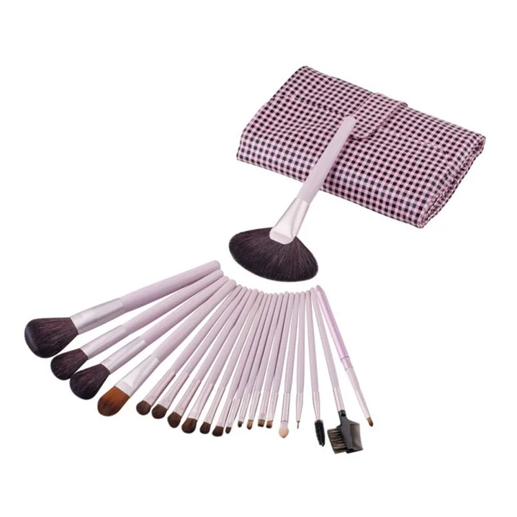 makeup brush.jpg