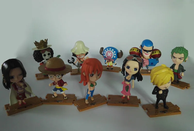 One Piece Complete Set of Characters 68 Generation Small Figures