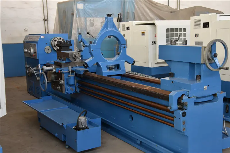 CW6294B swing over bed 940mm horizontal conventional turning lathe with good service