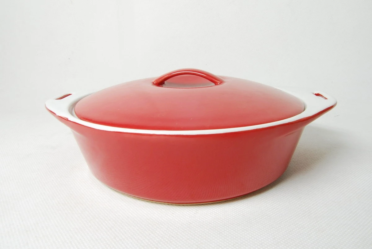 Food Grade Red Color Custom Soup Pot Handle Ceramic Casserole Set with Lid