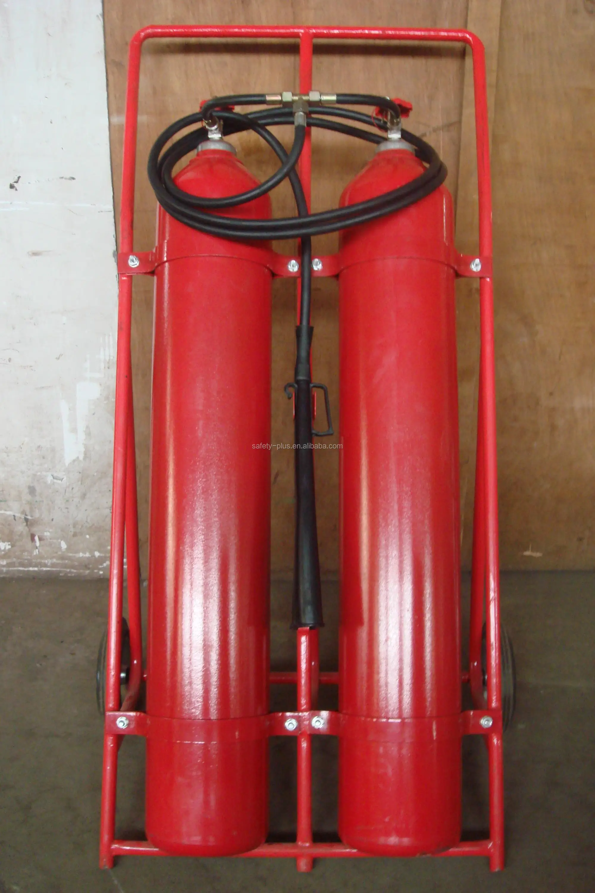 Колесная Тележка Для Огнетушителя Co2 50 Кг - Buy Колесный Огнетушитель ...