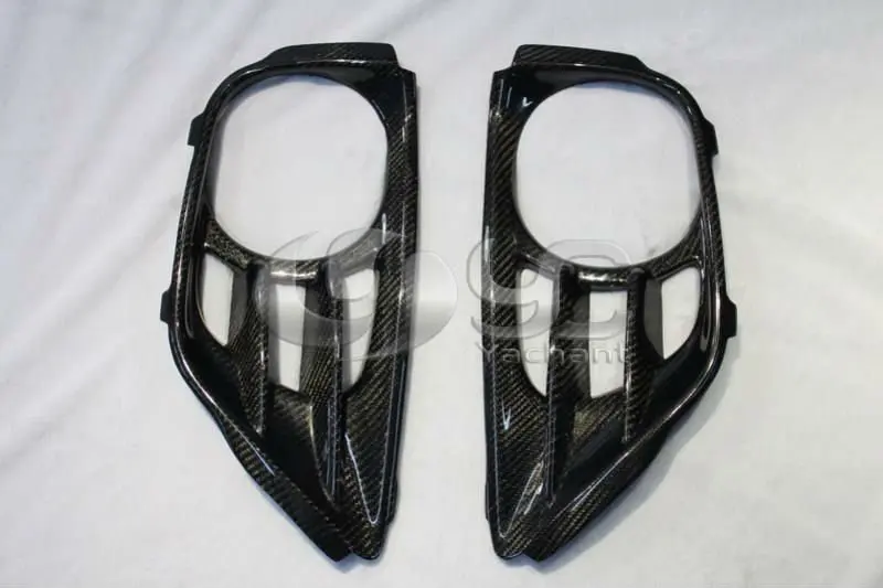 Nissan R35 GTR Carbon AS Exhaust Surround PAIR_.JPG