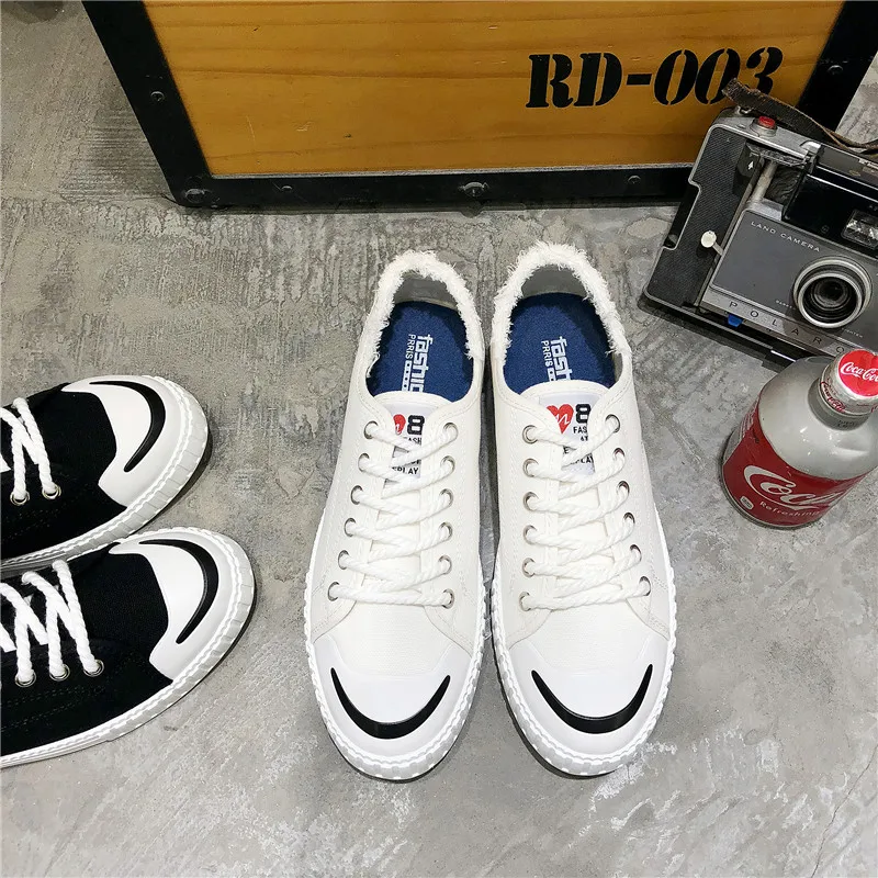 

Low Cut Popular Young Men's Casual Shoes Fashion Men's Casual Shoes Men Canvas Shoes factory price