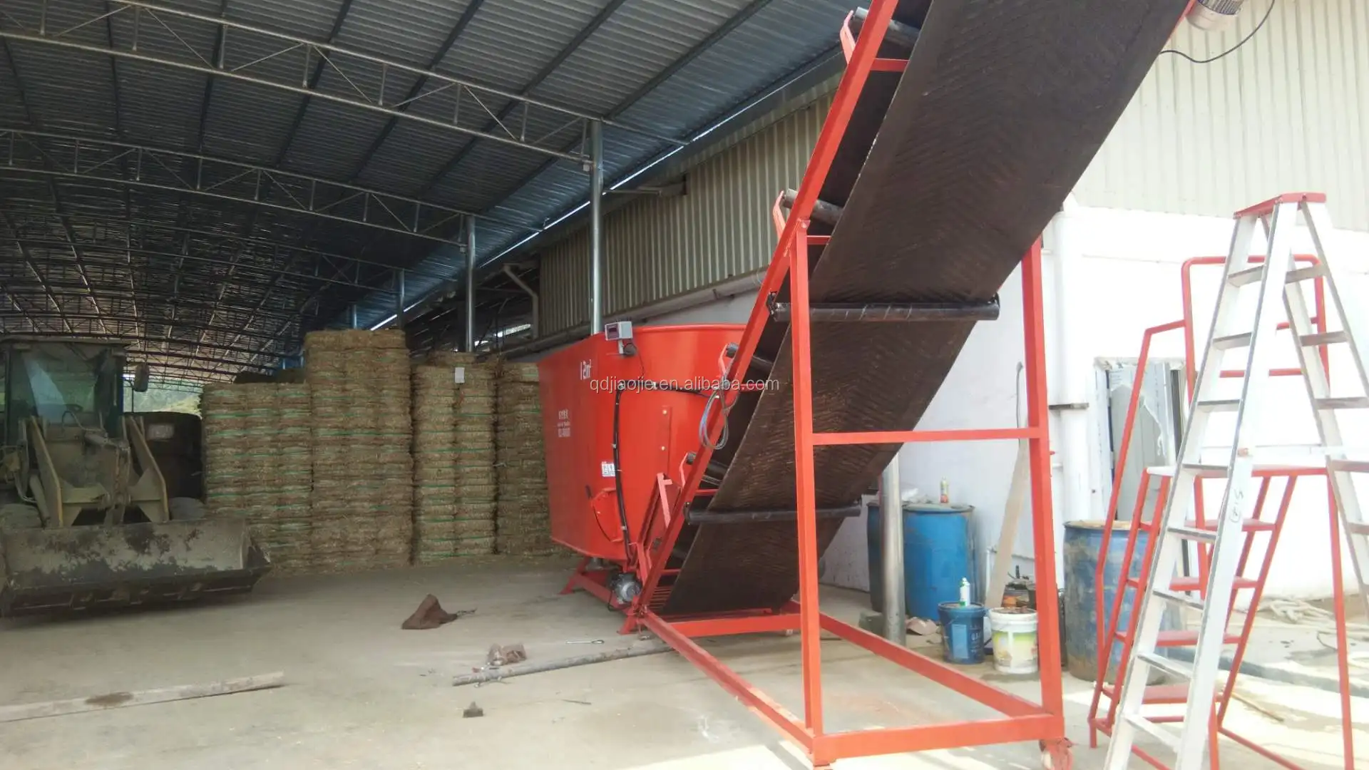 Vertical Dairy Silage Hay Feeder Mixer Wagons For Sale Diesel Engine