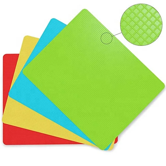 

Non slip flexible plastic 4 pieces folding color chopping cutting board, Natural