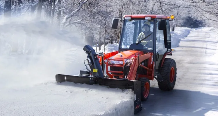snow blower working.jpg