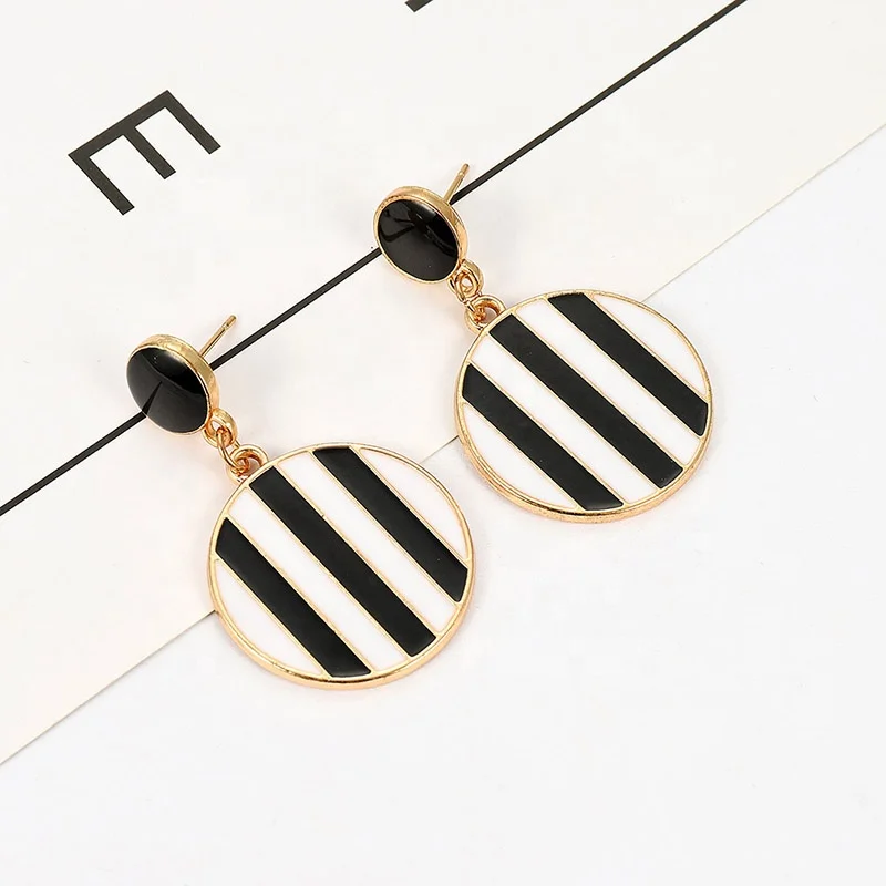 

New Fashion Classic black white Stripes Earring simple Round Statement Drop Earrings For Women ear Jewelry Brincos, Photo color