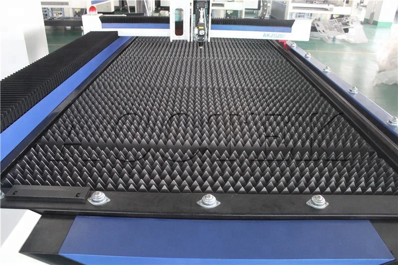 JINAN 300/500W METAL FIBER LASER CUTTING MACHINE AKJ1325F