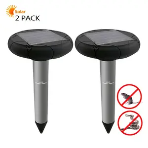 Free Sample New Model Solar Battery Powered Ultrasonic Snake Repeller with 2 LED Light