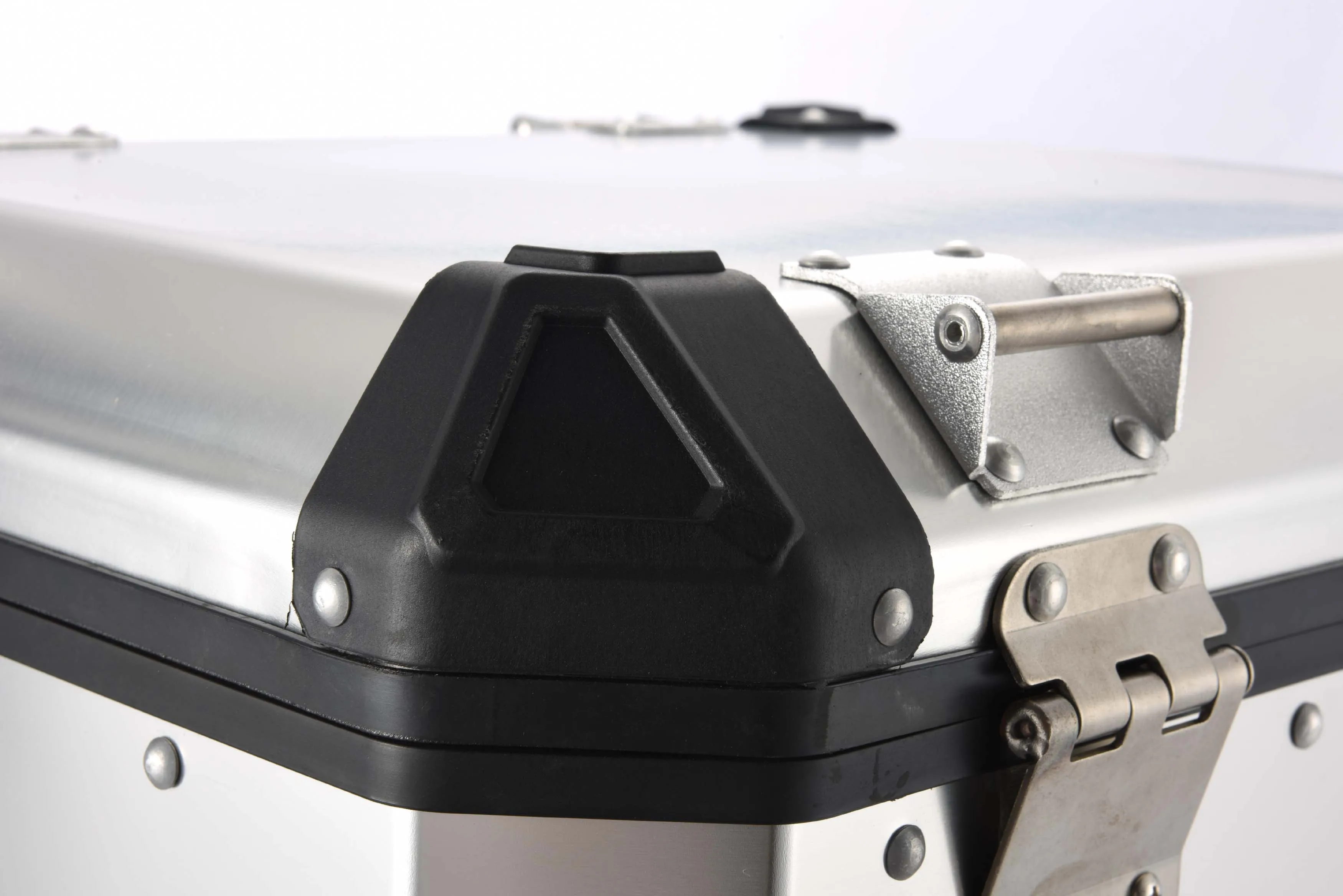 
Superior Quality Universal Anodized 43l Alloy Aluminum Top Tail Boxes Motorcycle Box 